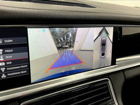 Used 2018 Porsche Panamera 4S image 30