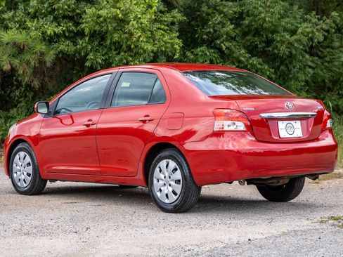 Used 2010 Toyota Yaris Sedan FWD image 8