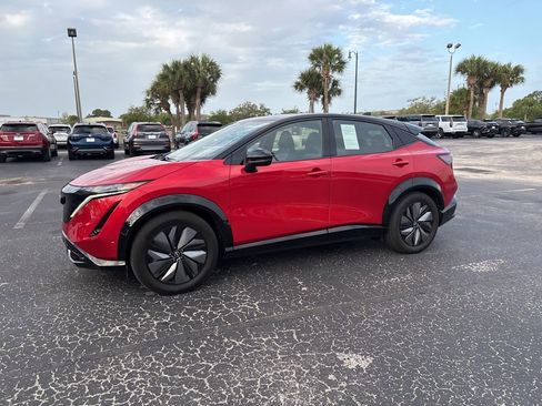 Used 2024 Nissan Ariya AWD image 10