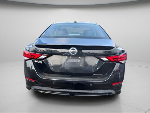 Used 2023 Nissan Sentra SR w/ Midnight Edition Package FWD image 11