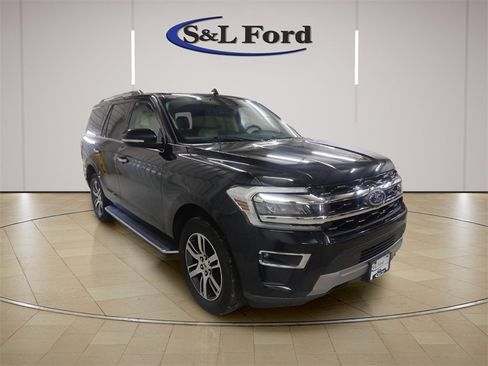 Certified 2022 Ford Expedition Limited image 8