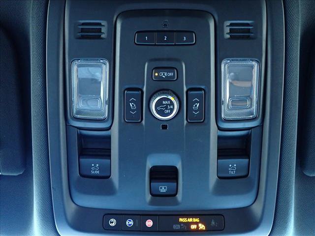 Used 2024 GMC Yukon XL AT4 w/ Max Trailering Package AWD/4WD image 23