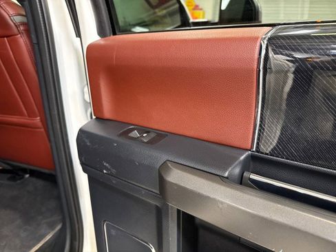 Used 2022 Ford F350 Platinum w/ FX4 Off-Road Package image 71