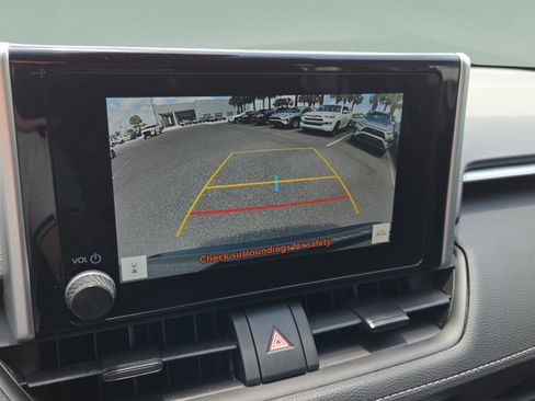 Certified 2025 Toyota RAV4 LE FWD image 21