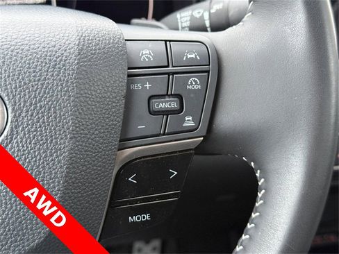 Used 2025 Toyota Camry SE image 21