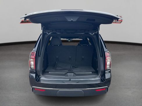 Used 2022 Chevrolet Tahoe Z71 w/ Off-Road Capability Package image 11