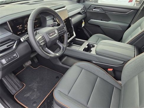 New 2026 GMC Acadia AT4 image 19