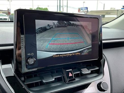 Used 2024 Toyota Corolla Cross LE FWD image 13