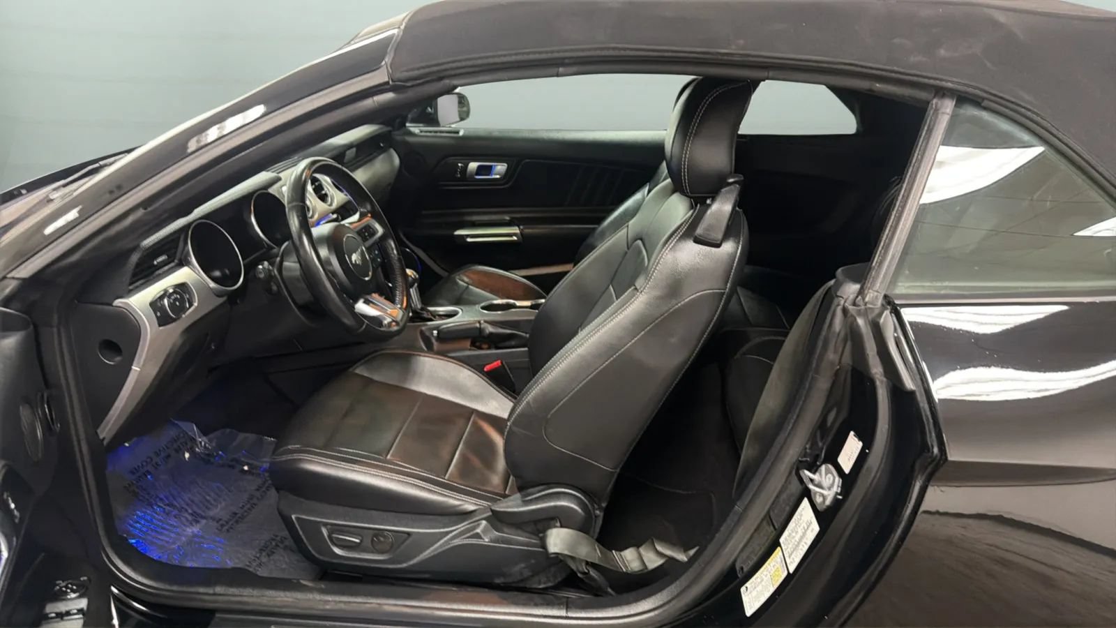 Used 2022 Ford Mustang Premium RWD image 22