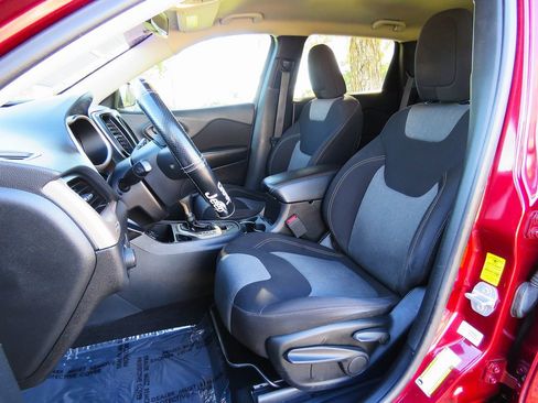 Used 2018 Jeep Cherokee Latitude image 21