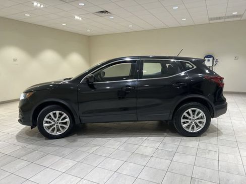 Used 2021 Nissan Rogue Sport S FWD image 2