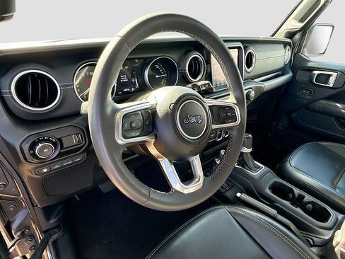 Used 2023 Jeep Wrangler Unlimited Sahara AWD/4WD image 11