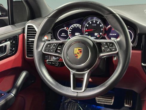 Used 2021 Porsche Cayenne S image 14