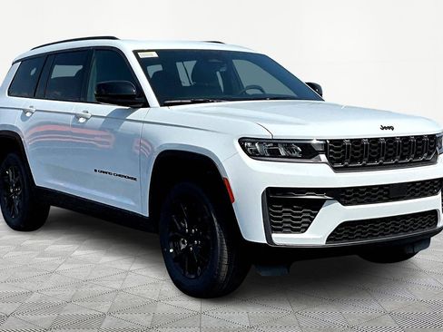 New 2026 Jeep Grand Cherokee L 4WD image 3