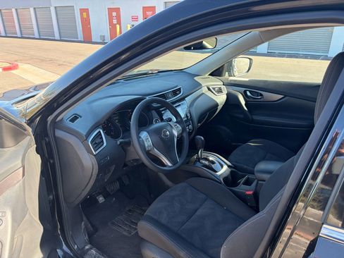 Used 2016 Nissan Rogue SV image 15