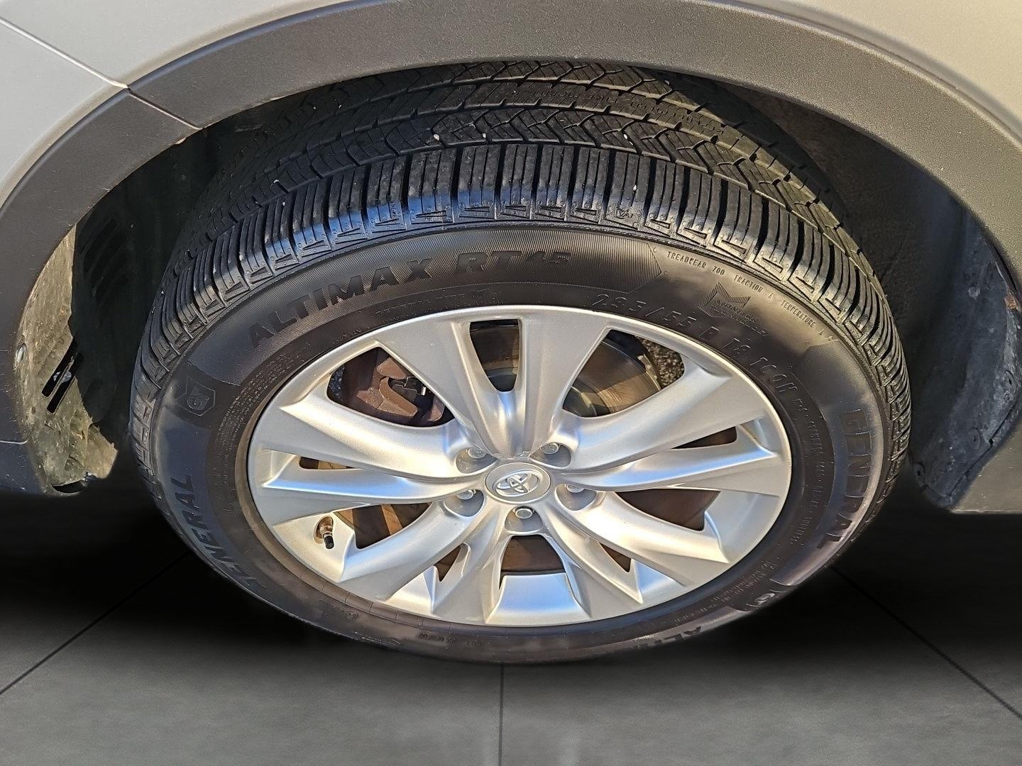 Used 2014 Toyota RAV4 Limited AWD/4WD image 12