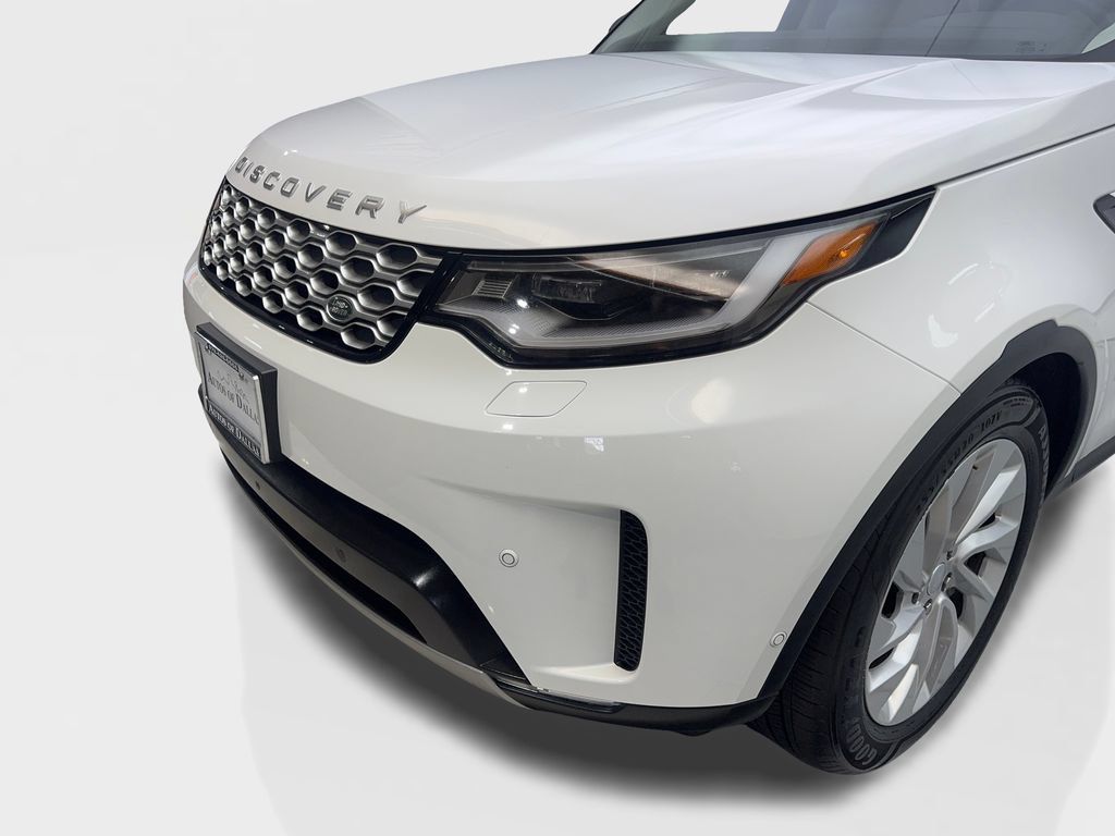 Used 2025 Land Rover Discovery S AWD/4WD image 17