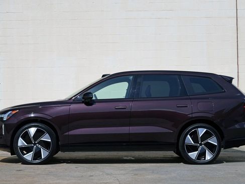 Used 2025 Volvo EX90 Ultra AWD/4WD image 9
