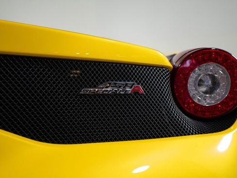 Used 2015 Ferrari 458 Speciale A image 16