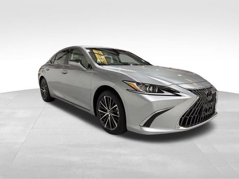 Used 2024 Lexus ES 350 w/ Premium Package image 3