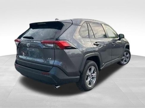 Used 2025 Toyota RAV4 LE AWD/4WD image 4