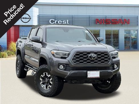 Used 2021 Toyota Tacoma TRD Off-Road AWD/4WD image 1