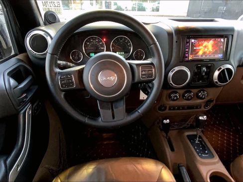 Used 2014 Jeep Wrangler Unlimited Sahara w/ Mopar Chrome Edition Group image 5