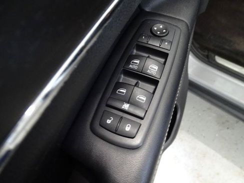 Used 2015 Jeep Grand Cherokee Limited AWD/4WD image 10