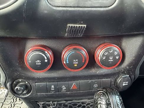 Used 2017 Jeep Wrangler Sahara AWD/4WD image 21