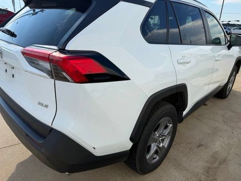 Used 2024 Toyota RAV4 XLE FWD image 9