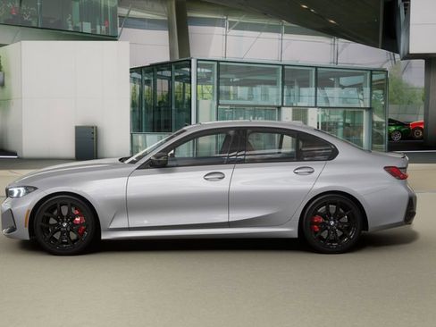 New 2026 BMW 330i Sedan w/ M Sport Package image 4