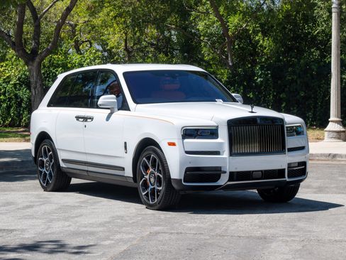 Certified 2023 Rolls-Royce Cullinan Black Badge w/ Driver's Package AWD/4WD image 3