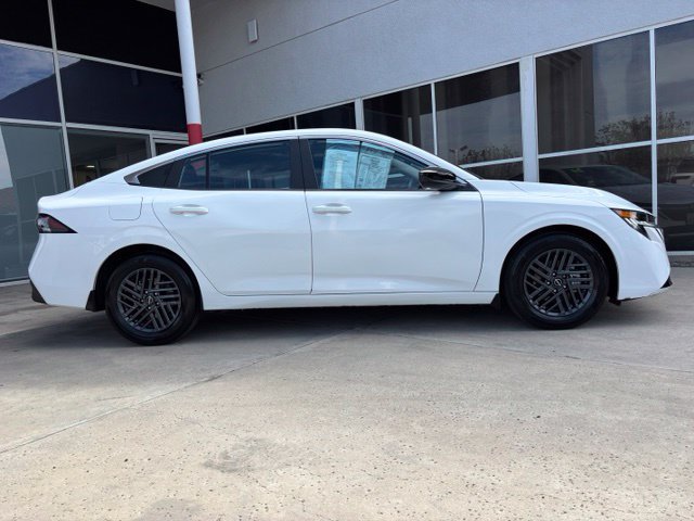 Used 2026 Nissan Sentra SV w/ Floor Mat Package FWD image 2