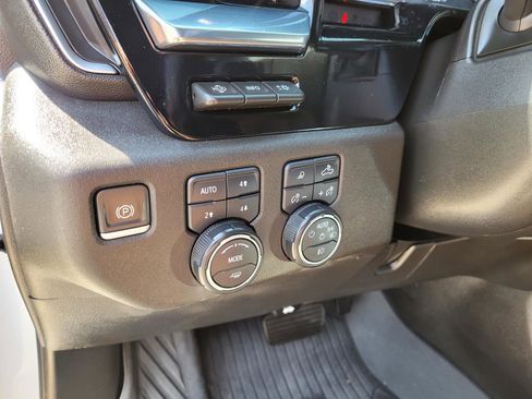 Used 2024 Chevrolet Silverado 2500 High Country w/ High Country Premium Package AWD/4WD image 25