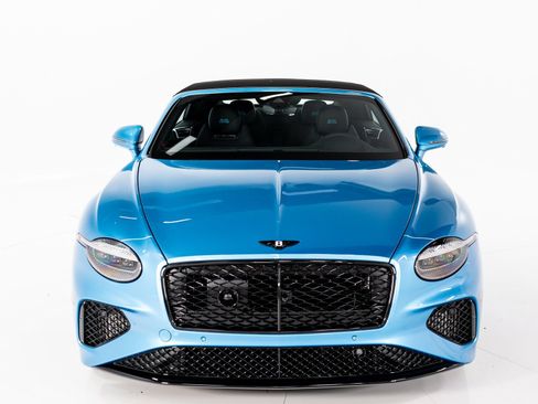 New 2025 Bentley Continental GTC image 9