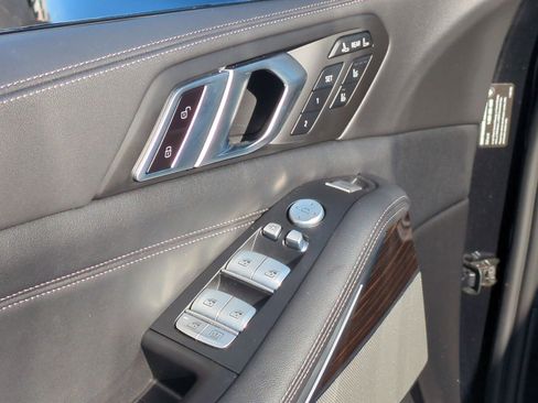 Certified 2023 BMW X7 xDrive40i w/ Executive Package image 14