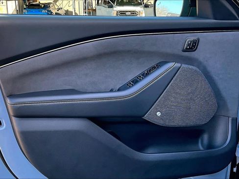 Used 2025 Ford Mustang Mach-E GT image 21