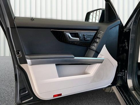 Used 2015 Mercedes-Benz GLK 350 2WD image 15