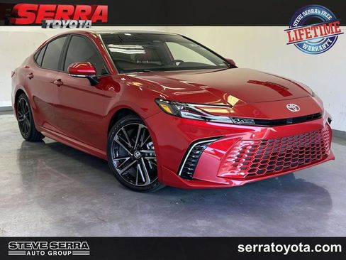 Used 2025 Toyota Camry XSE FWD image 1