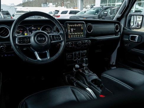 Used 2023 Jeep Wrangler Unlimited Sahara w/ Cold Weather Group image 17