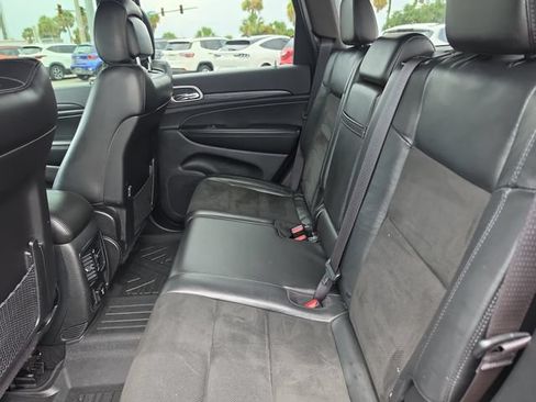 Used 2021 Jeep Grand Cherokee Laredo X AWD/4WD image 14