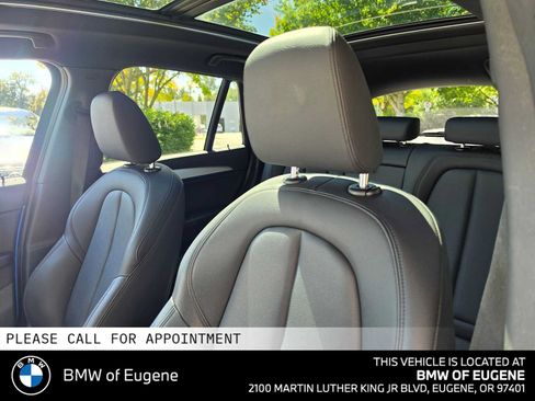 Used 2018 BMW X1 xDrive28i w/ M Sport Package AWD/4WD image 25