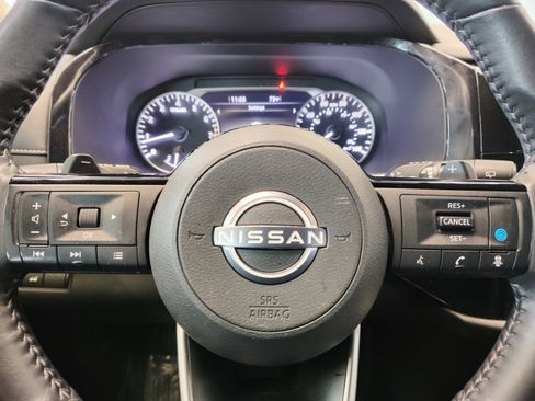 Used 2024 Nissan Pathfinder SL w/ SL Premium Package image 19