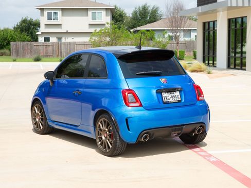 Used 2018 FIAT 500 Abarth FWD image 9