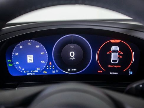 Used 2024 Porsche Macan 4 Electric image 23