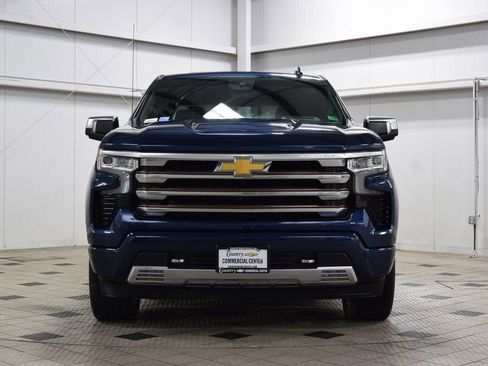 Used 2022 Chevrolet Silverado 1500 High Country w/ High Country Premium Package image 2