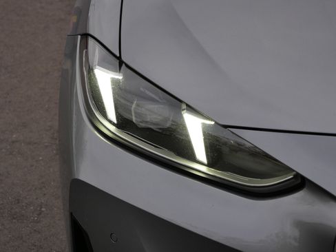 Used 2025 BMW 430i xDrive w/ Premium Package image 16