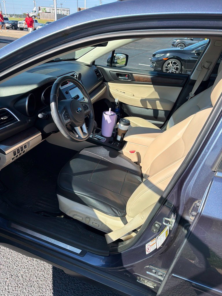 Used 2017 Subaru Outback 3.6R Limited AWD/4WD image 3