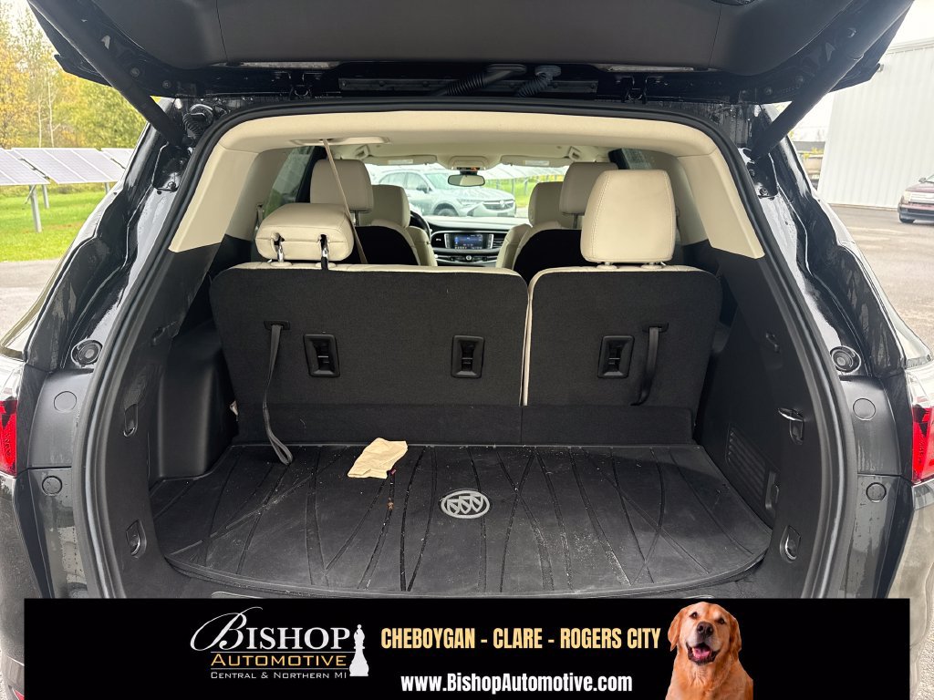Used 2023 Buick Enclave Essence AWD/4WD image 7