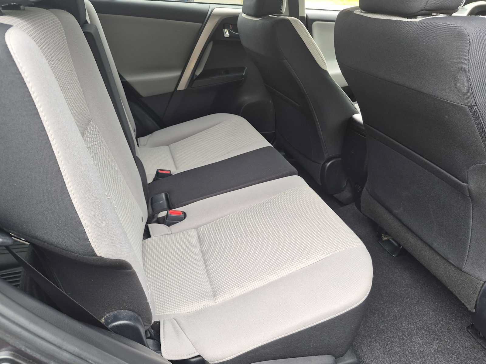 Used 2017 Toyota RAV4 XLE w/ Plus Special Value Package AWD/4WD image 20
